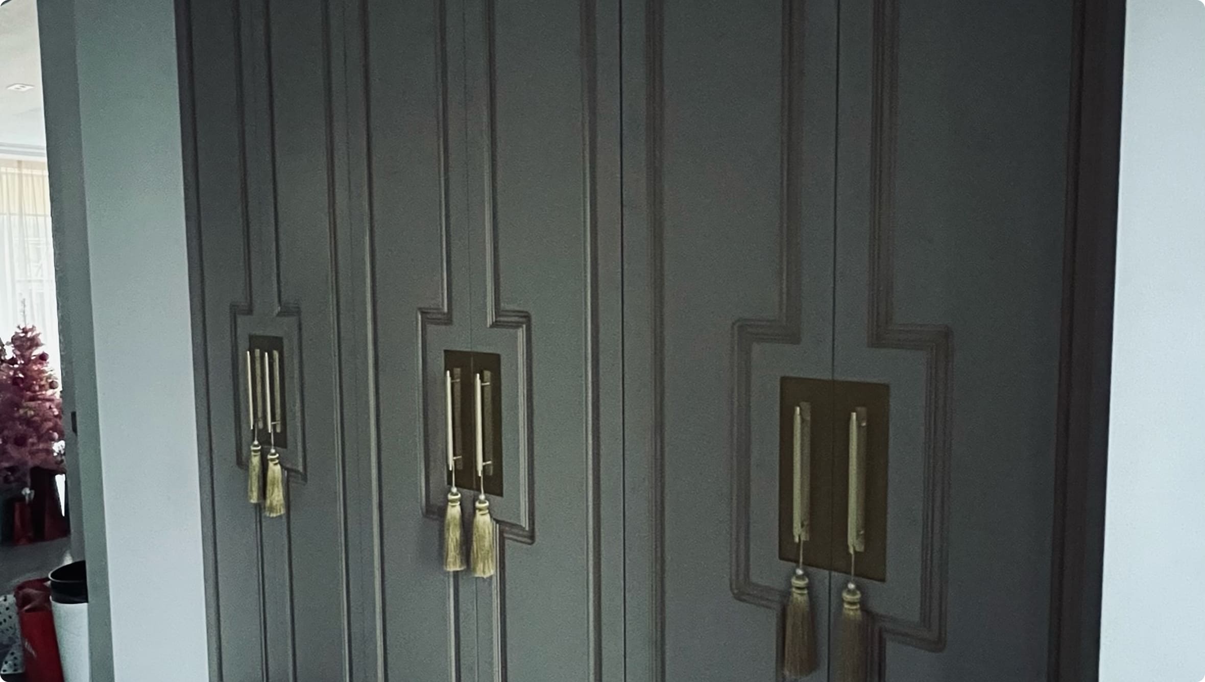 {{ images.xGxgqPfpmS.alt }}