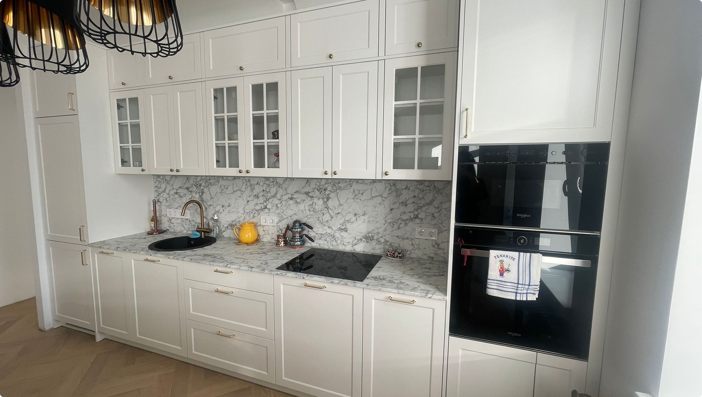 {{ images.zqoqmSaFgg.alt }}